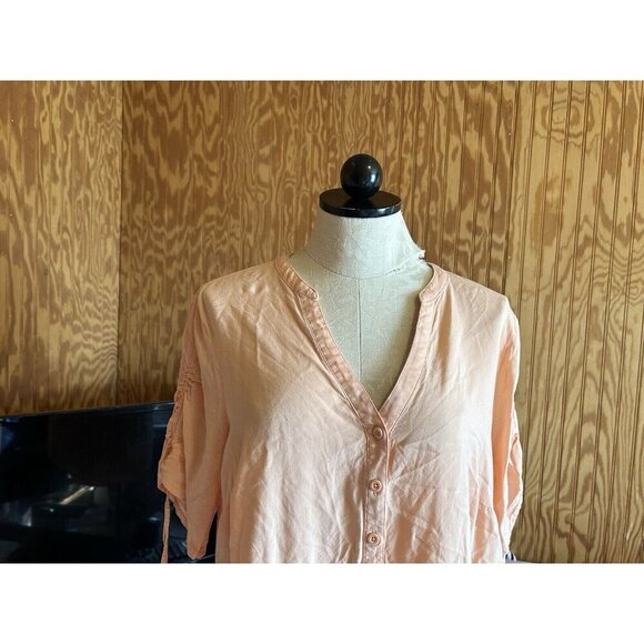 Torrid Women's Plus Size Babydoll Top Melon Peach Solid Button Down Sz 1 (1X) - Picture 3 of 9